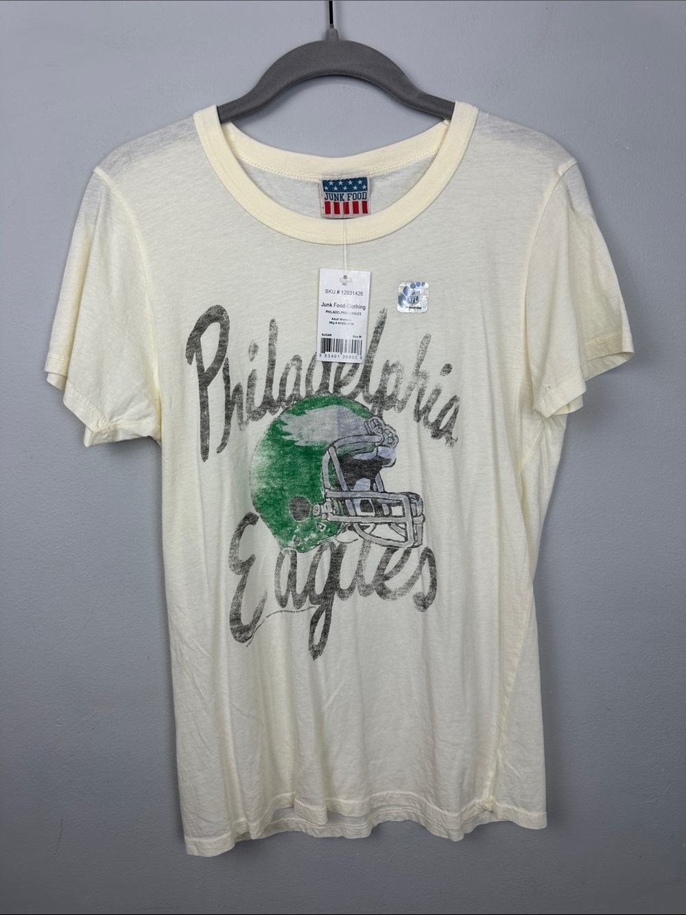 NWT Junk Food Clothing
Philadelphia Eagles Fan Graphic
T-shirt Sz M